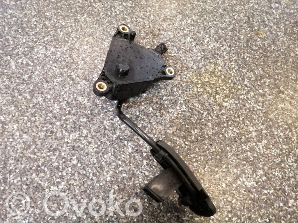 Nissan Note (E11) Accelerator throttle pedal 