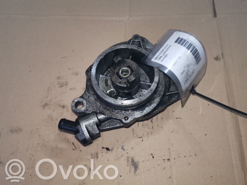 BMW 5 E39 Vacuum pump 