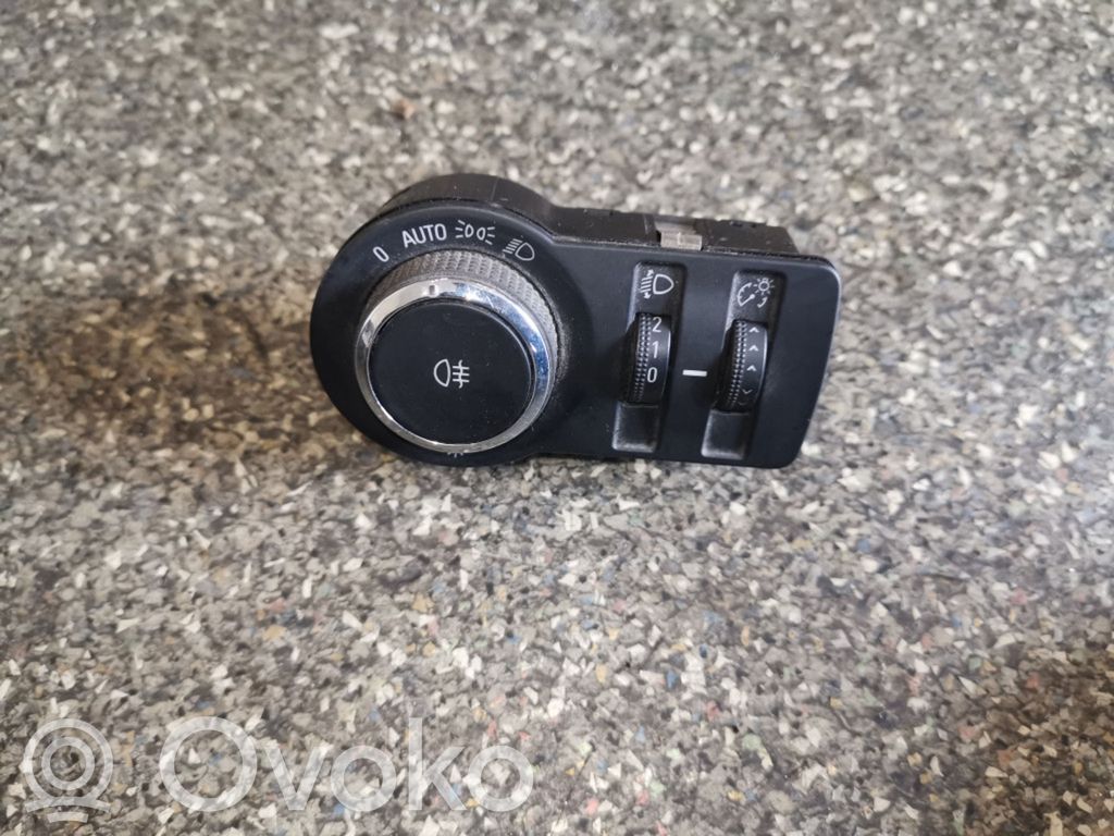 Opel Astra J Interrupteur d’éclairage 