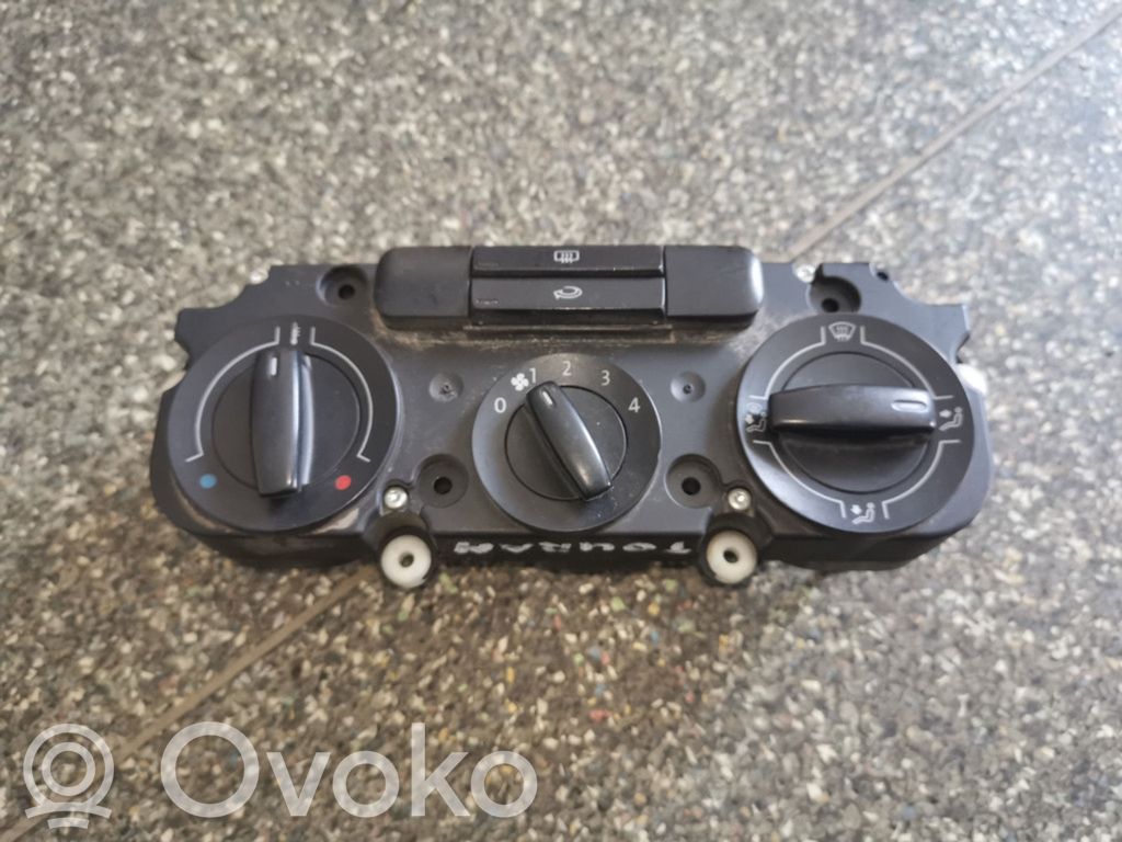 Volkswagen Caddy Climate control unit 