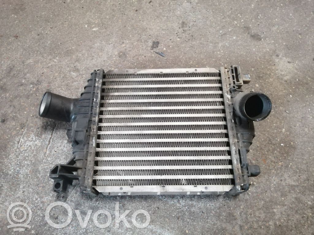 Mercedes-Benz Vito Viano W638 Chłodnica powietrza doładowującego / Intercooler 