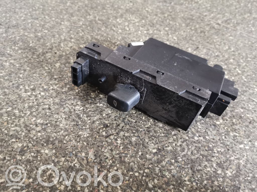 Volvo XC90 Electric window control switch 