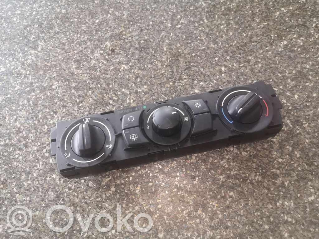 BMW 3 E90 E91 Climate control unit 