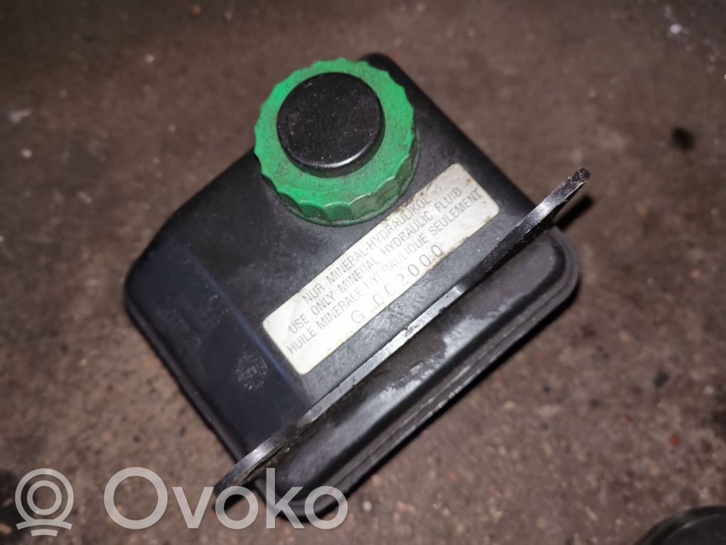 Audi 80 90 B3 Ohjaustehostimen nestesäiliö 