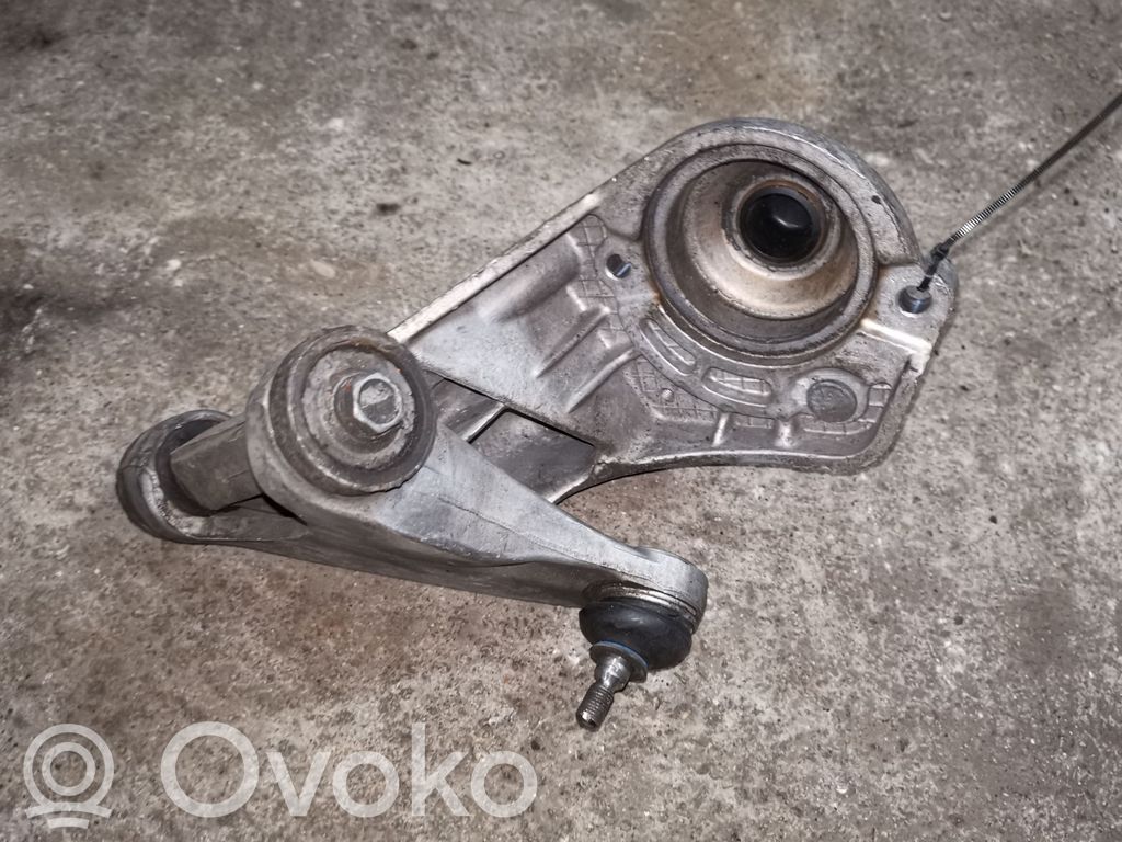 Engine mounting bracket   60625000