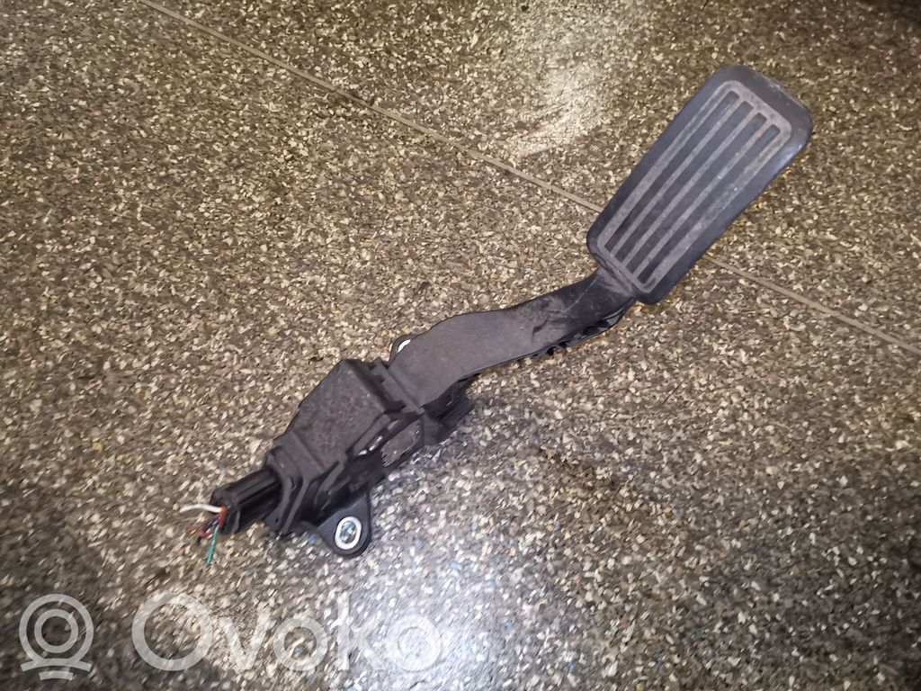 Toyota Yaris Pedał gazu / przyspieszenia 