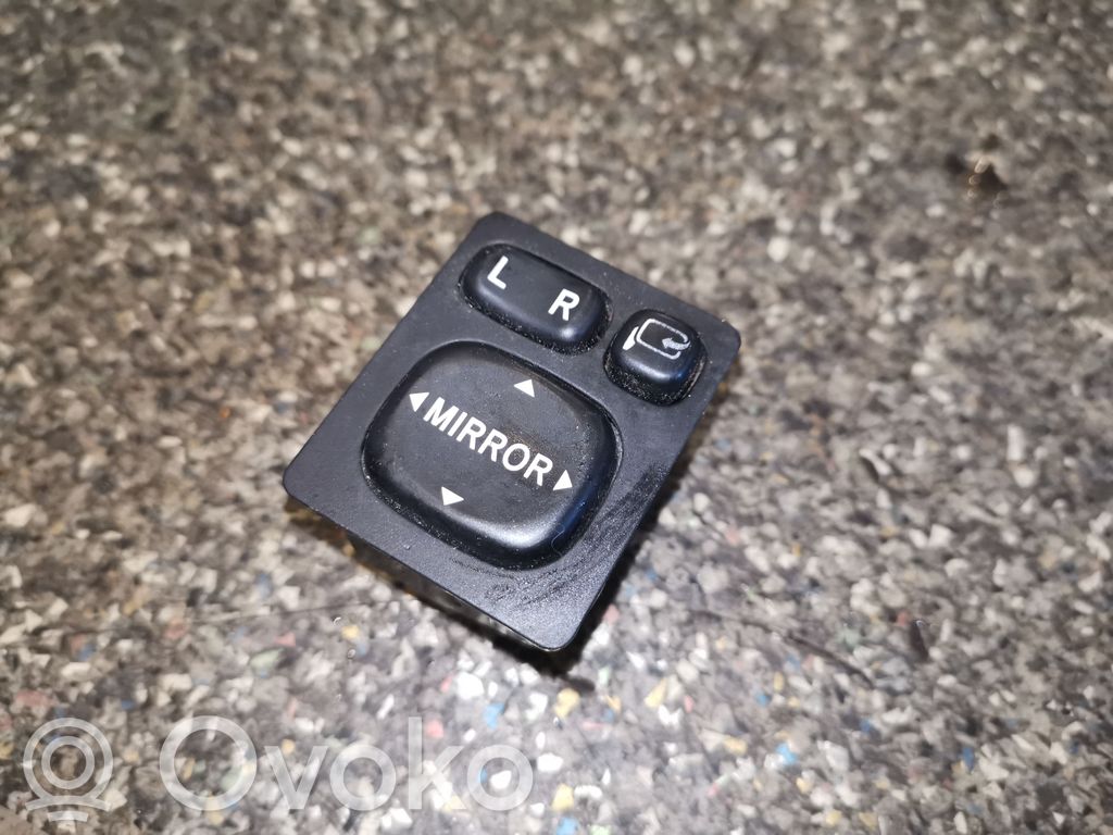 Toyota RAV 4 (XA30) Wing mirror switch 