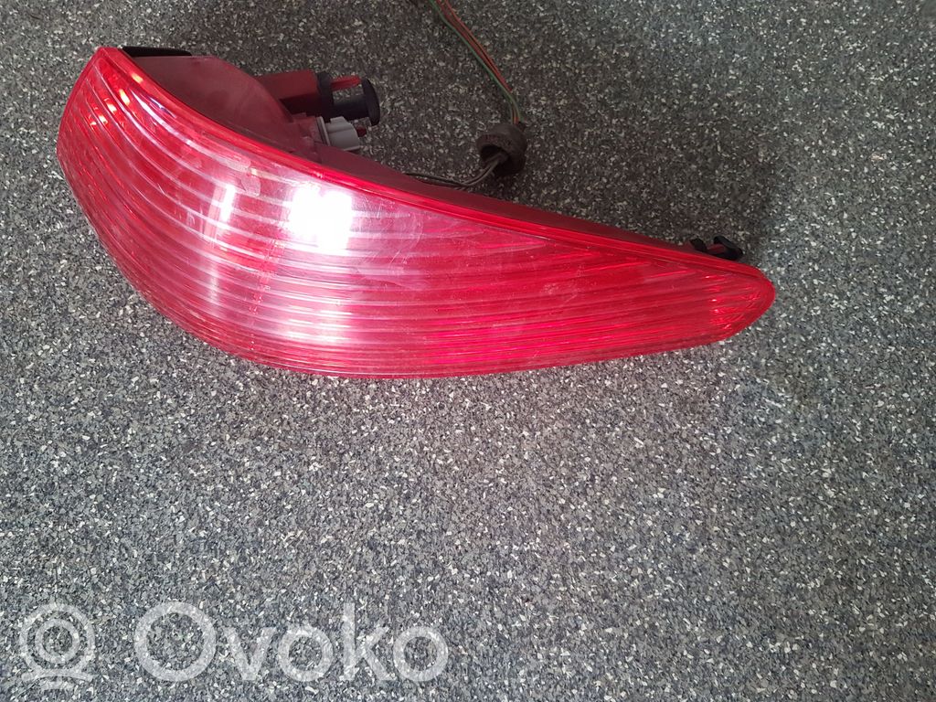 Peugeot 607 Rear/tail lights 