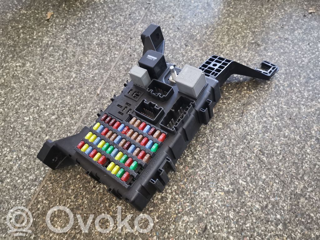 Jaguar X-Type Drošinātāju bloks 