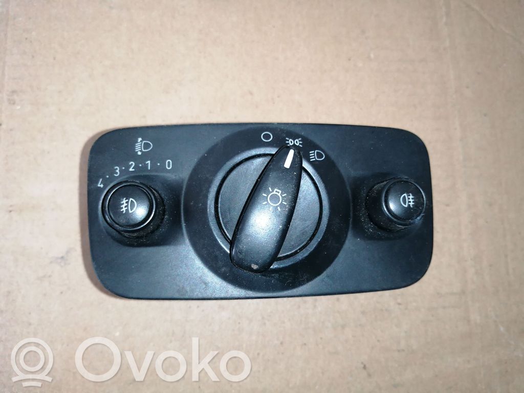 Light switch   6G9T13A024FF