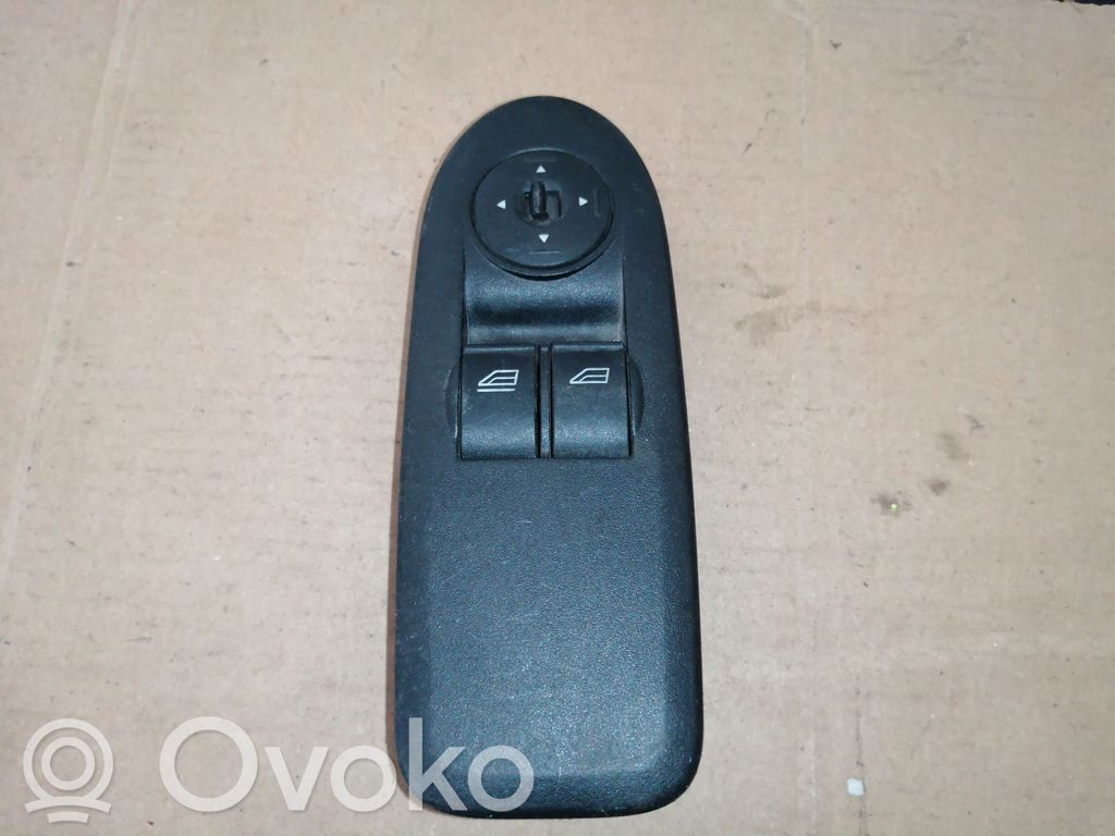 Ford Focus Electric window control switch 