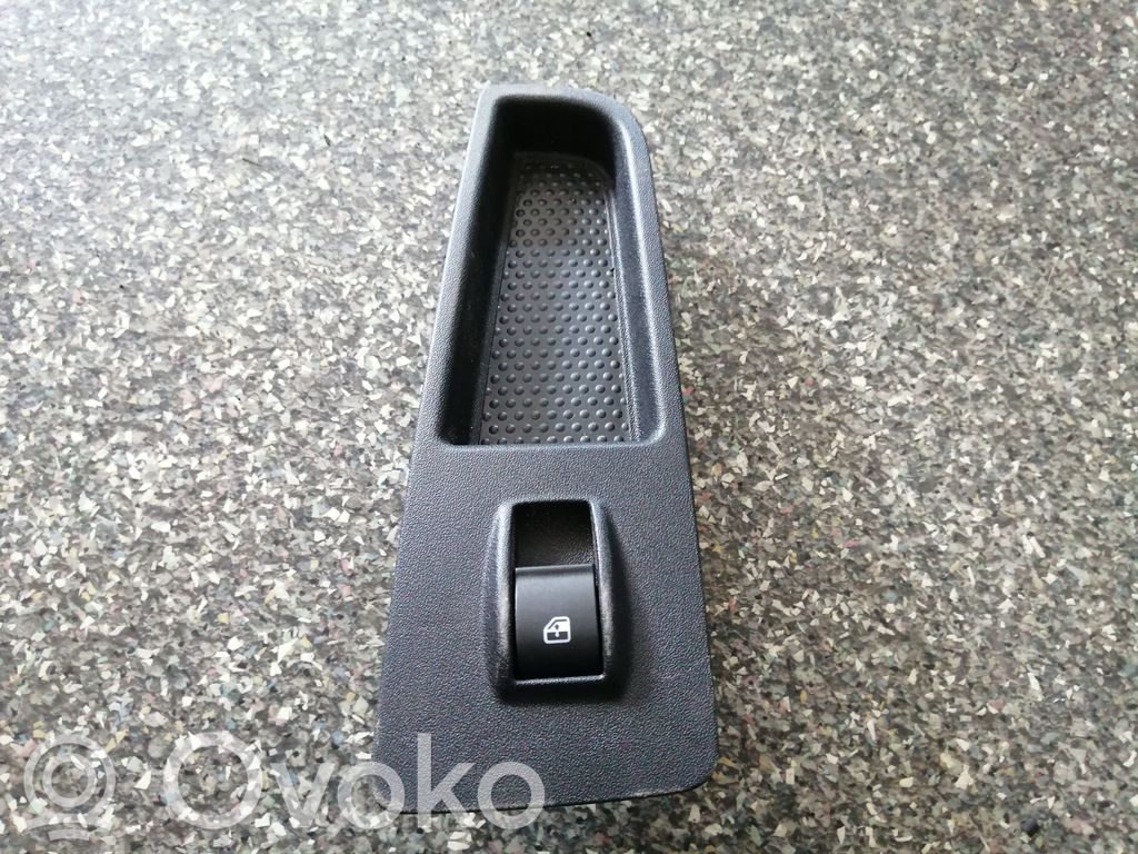 Lancia Delta Electric window control switch 