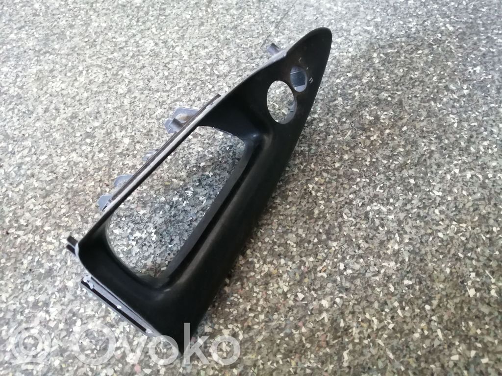 Audi A4 S4 B5 8D Moldura del interruptor de la ventana de la puerta delantera 