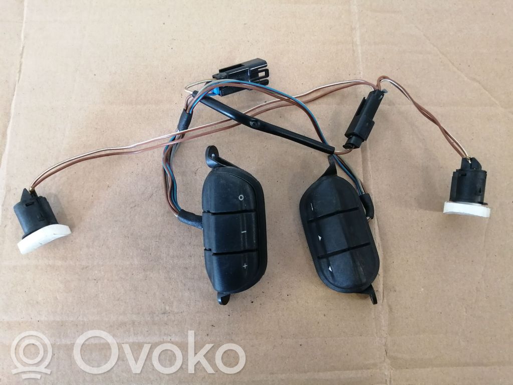 Opel Vectra B Stūres pogas / slēdži 