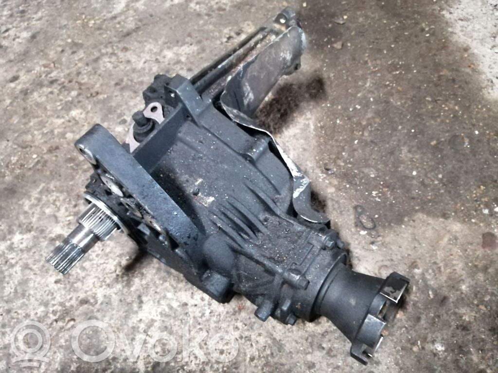 Gearbox transfer box case