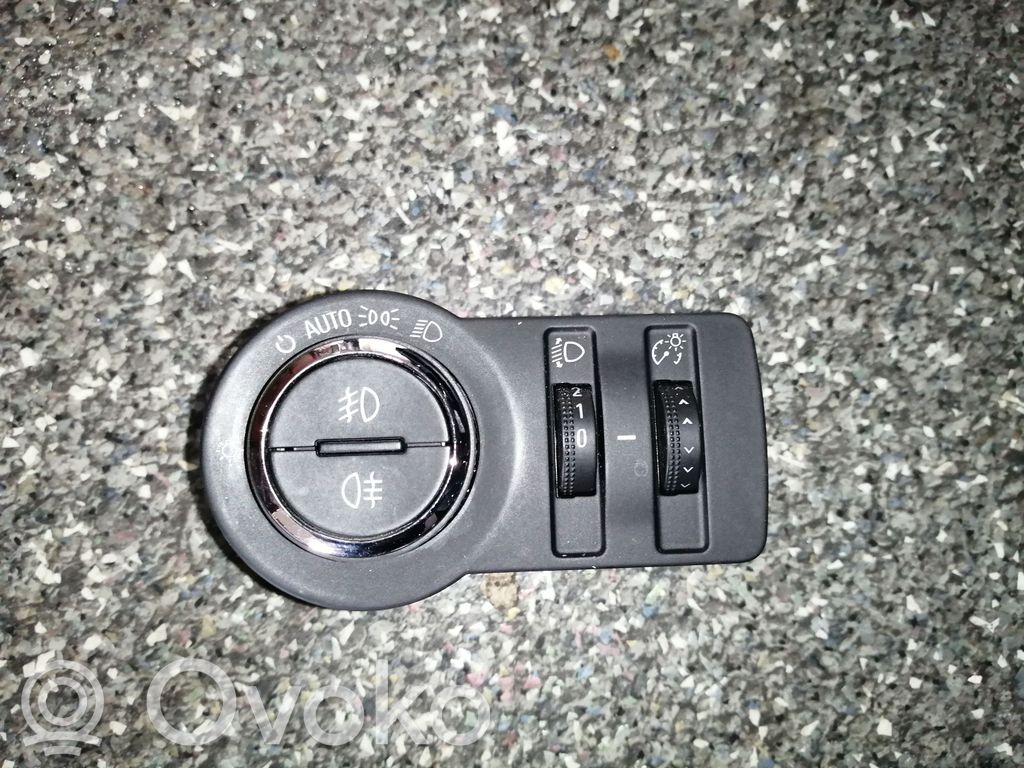 Chevrolet Cruze Light switch 