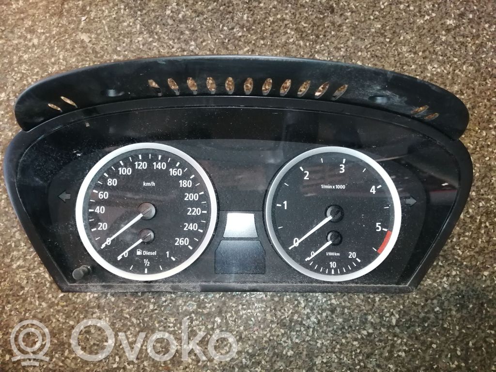 BMW 5 E60 E61 Speedometer (instrument cluster) 