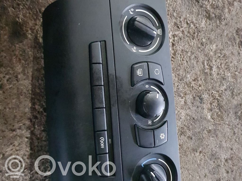 BMW 1 E81 E87 Climate control unit 
