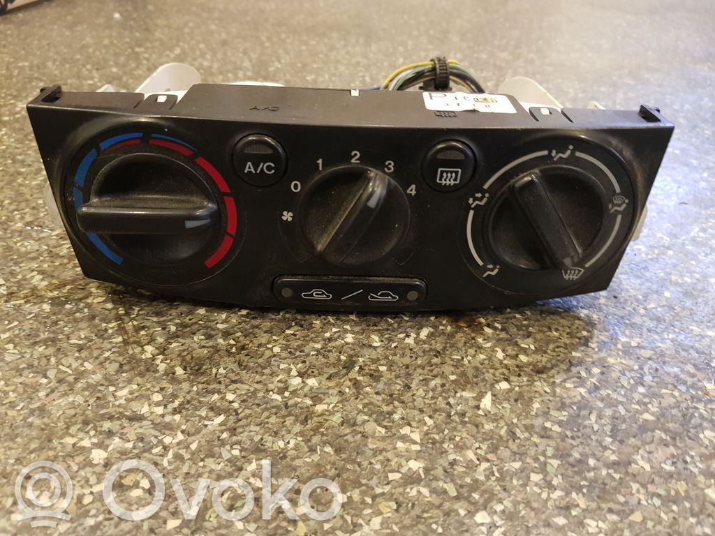 Mazda MPV Climate control unit 