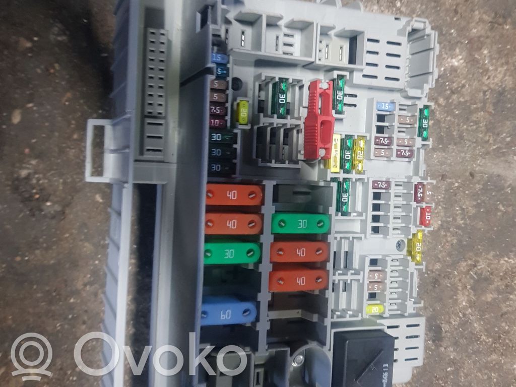 Módulo de fusible   6906621