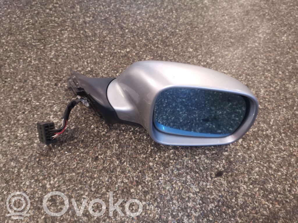 Elektryczne lusterko boczne drzwi przednich   010481