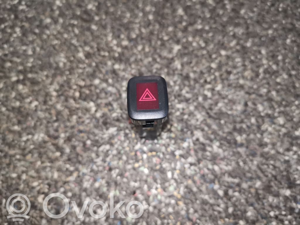 Hazard light switch   9123681