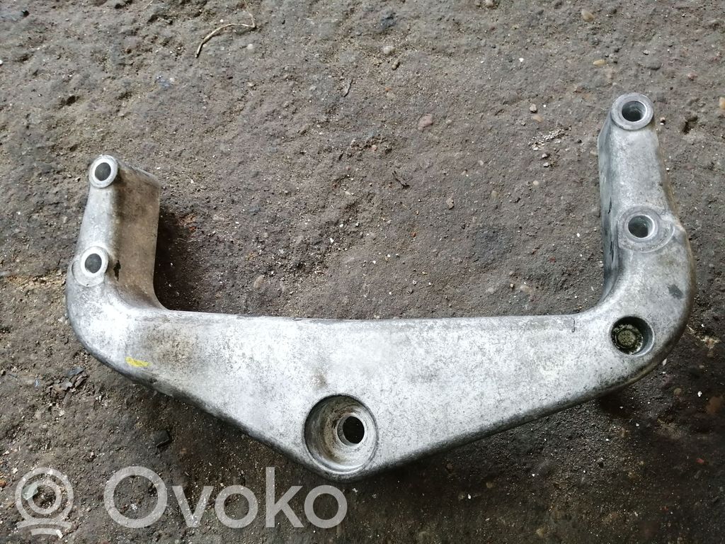 Saab 9-5 Variklio tvirtinimo kronšteinas 