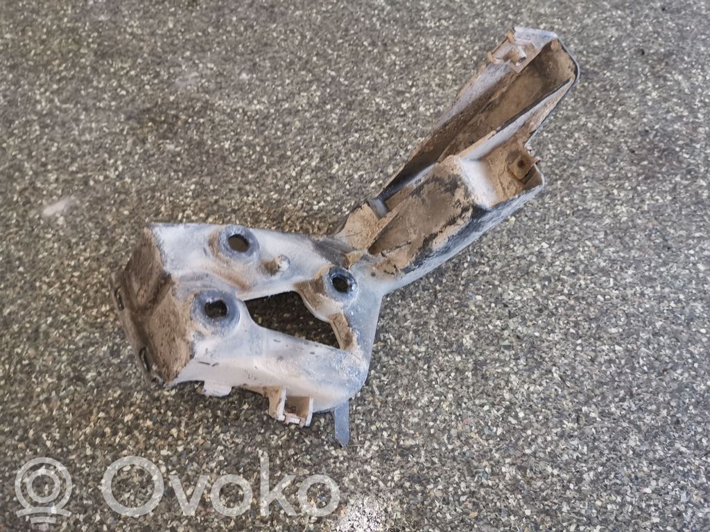 Audi A8 S8 D3 4E Rear bumper mounting bracket 