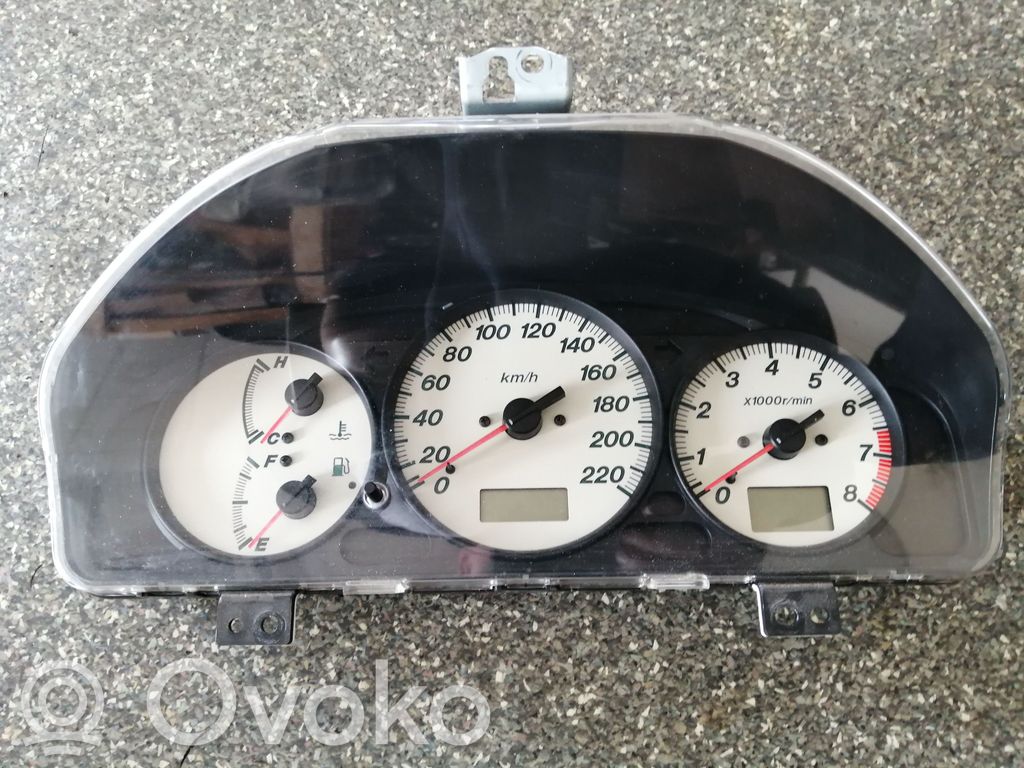 Mazda Premacy Speedometer (instrument cluster) 