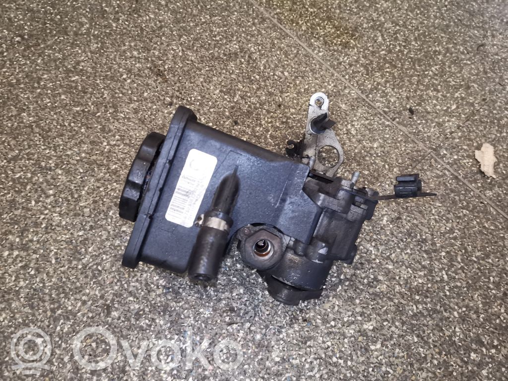 BMW 5 E39 Power steering pump 