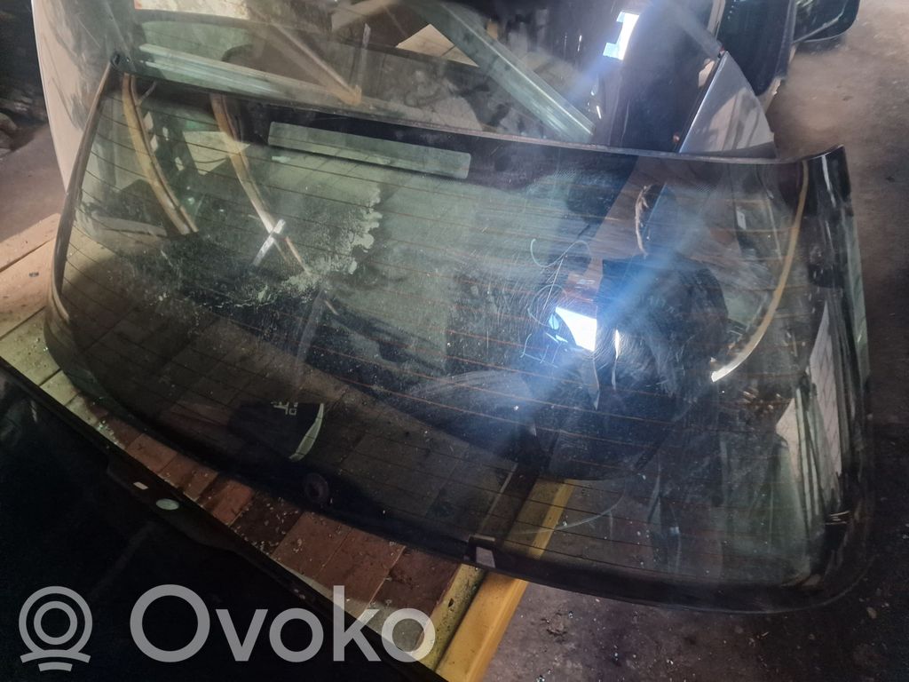 Rear windscreen/windshield window