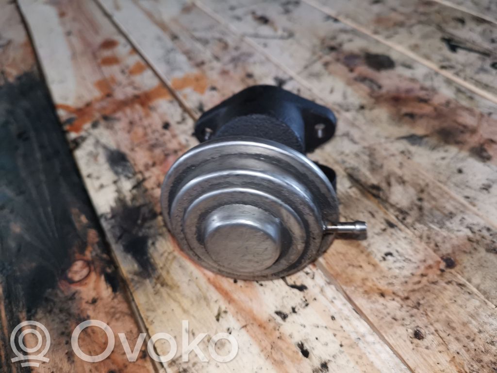 Audi A6 S6 C4 4A Válvula EGR 