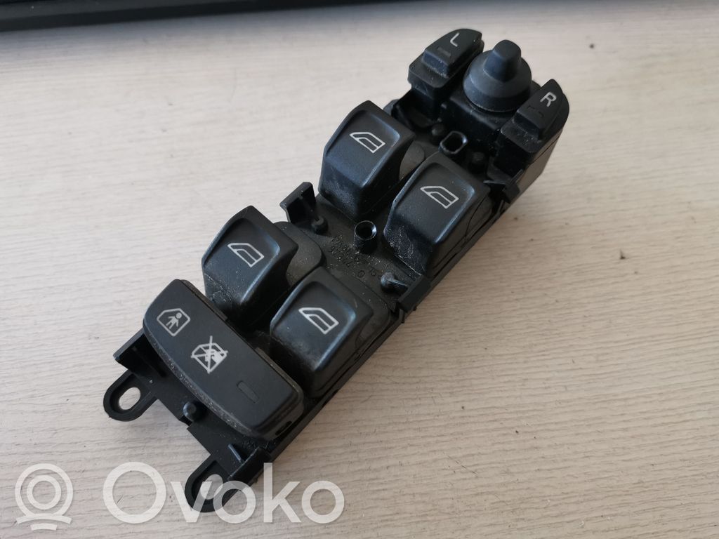 Volvo V70 Electric window control switch 