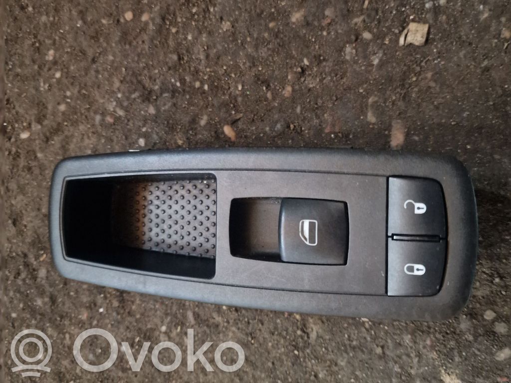 Electric window control switch   10035068