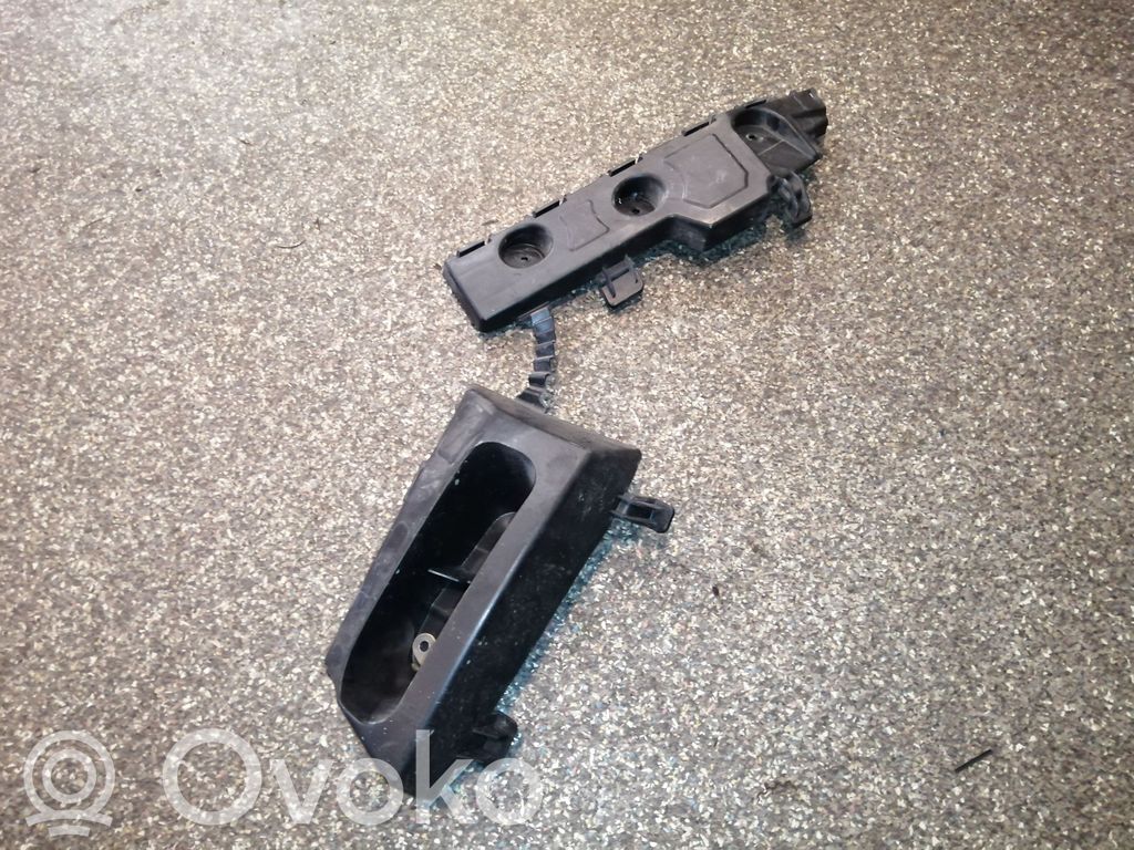Opel Mokka X Rear bumper mounting bracket 