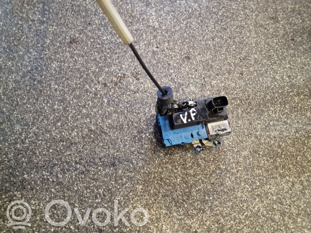Volvo S60 Priekinė durų spyna 