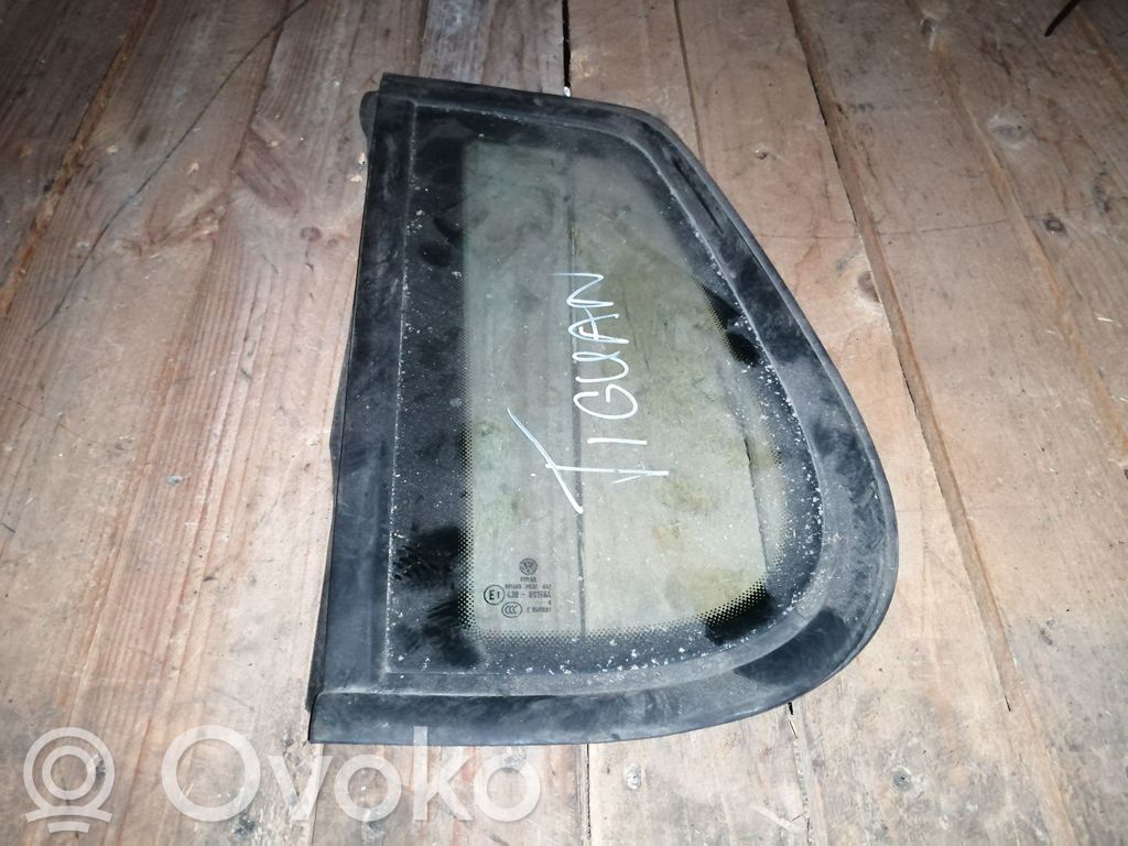 Volkswagen Tiguan Geam lateral spate 