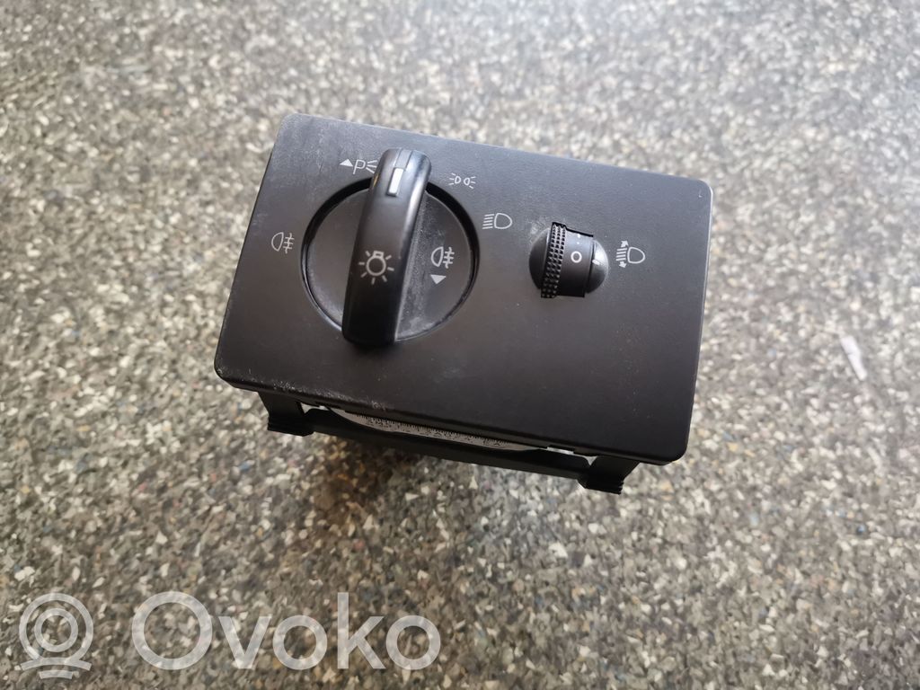 Ford Focus C-MAX Light switch 
