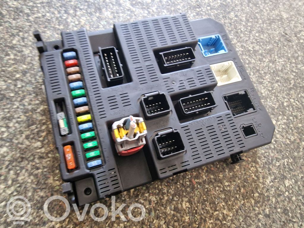 Citroen C5 Fuse module 