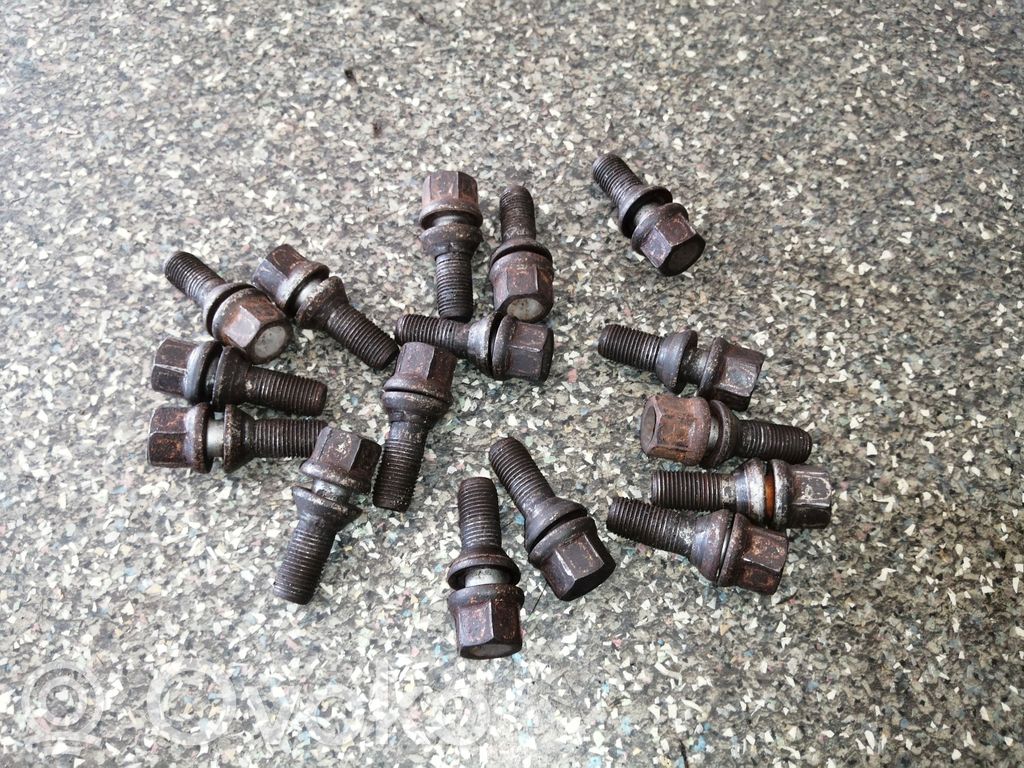 Tuercas/tornillos