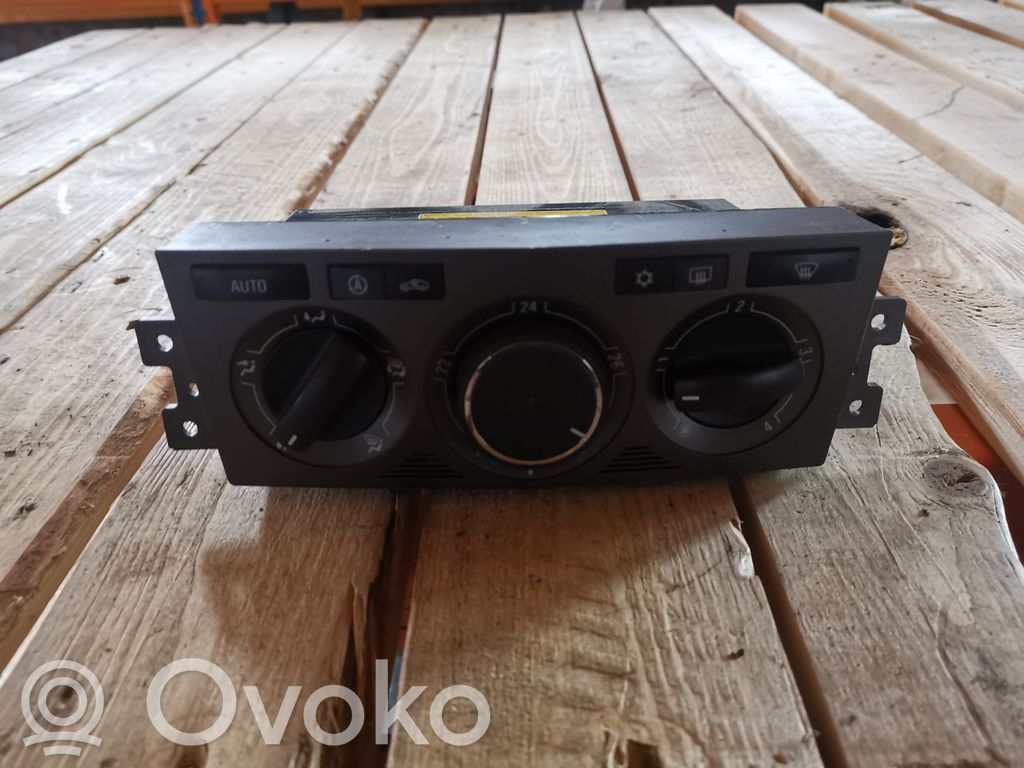 Opel Antara Climate control unit 