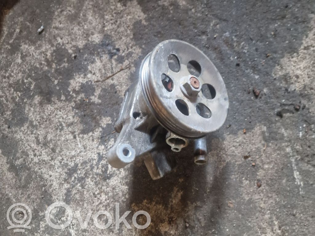 Ohjaustehostimen pumppu