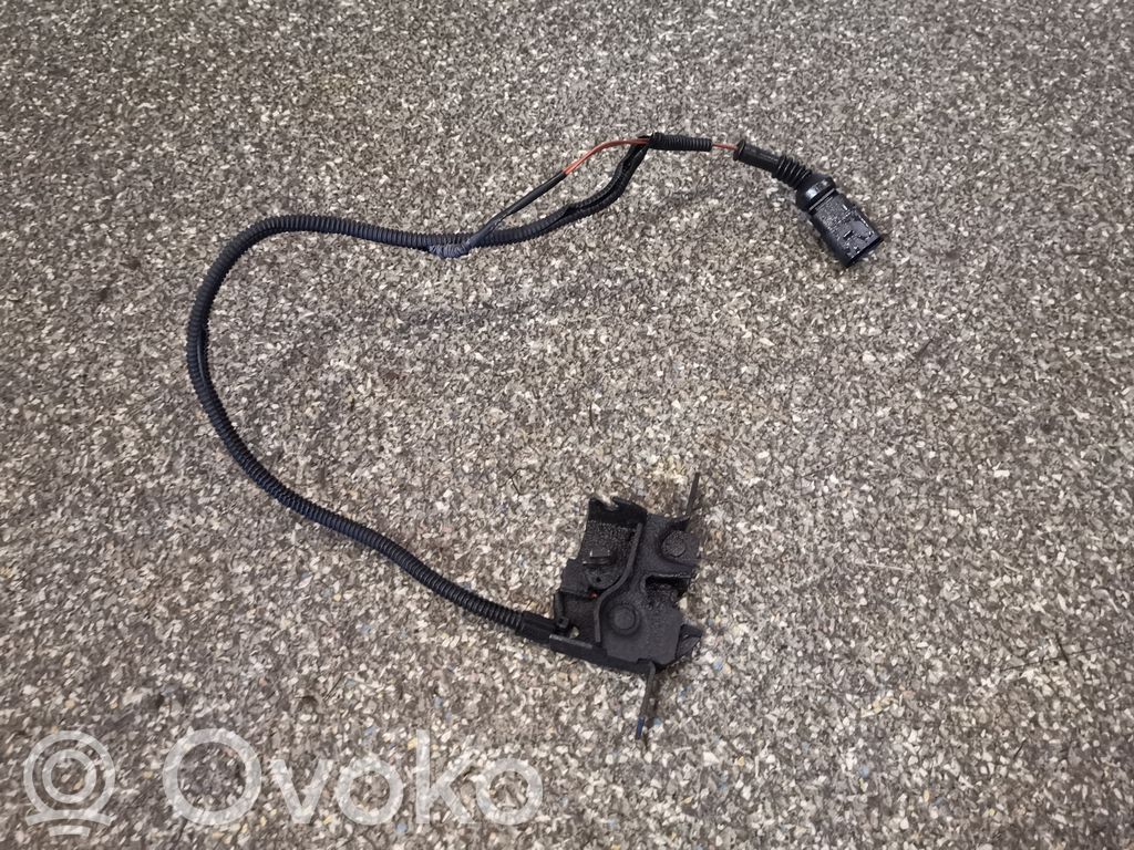 Audi A8 S8 D3 4E Engine bonnet/hood lock/catch 
