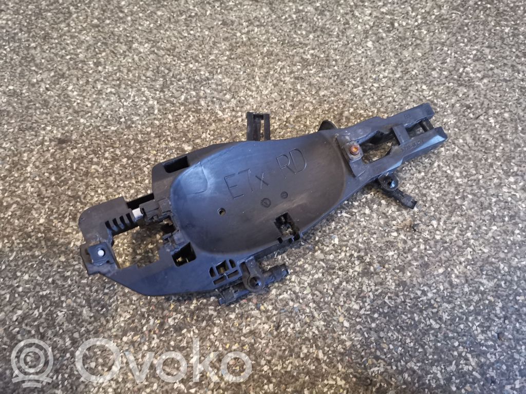 BMW X5 E70 Rear door exterior handle/bracket 