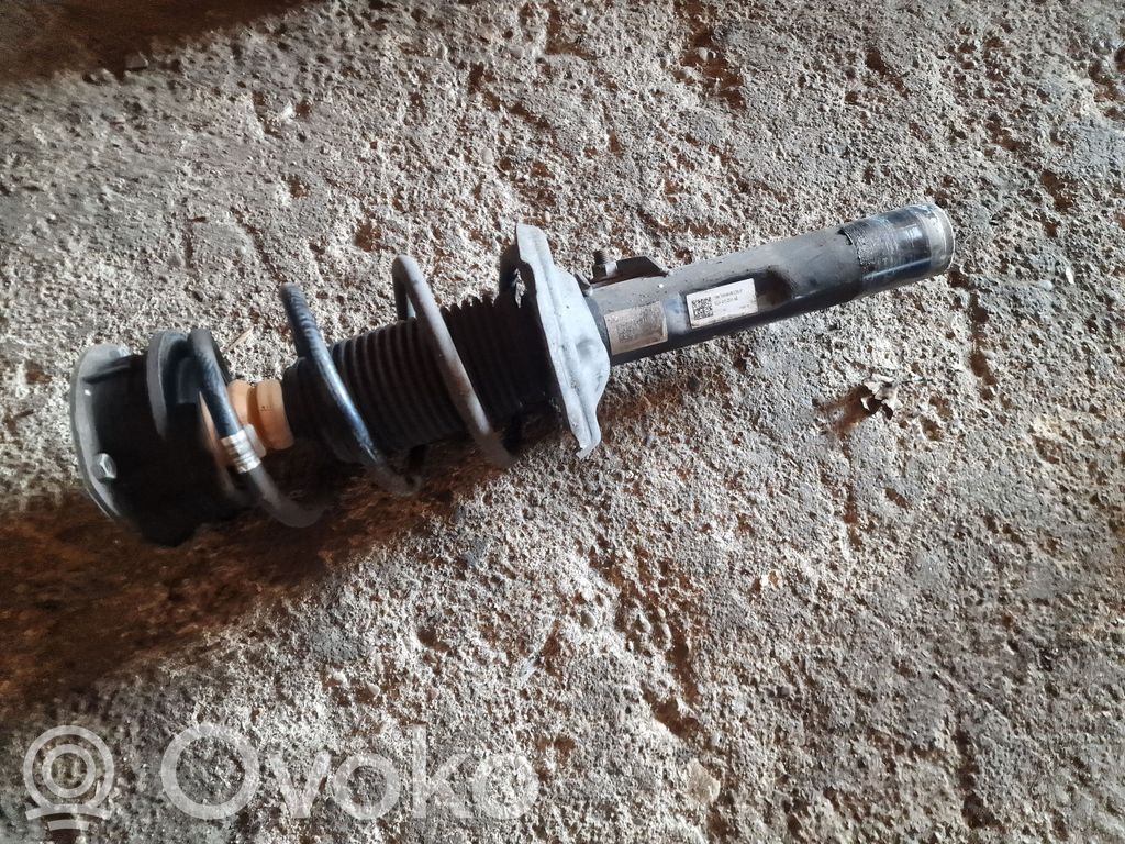 Volkswagen Touran III Amortyzator przedni 