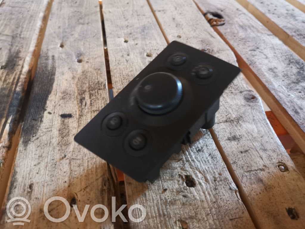 Opel Zafira B Light switch 