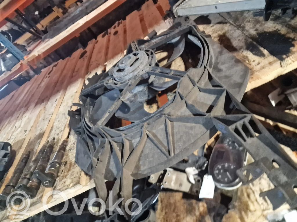Renault Trafic II (X83) Elektryczny wentylator chłodnicy 