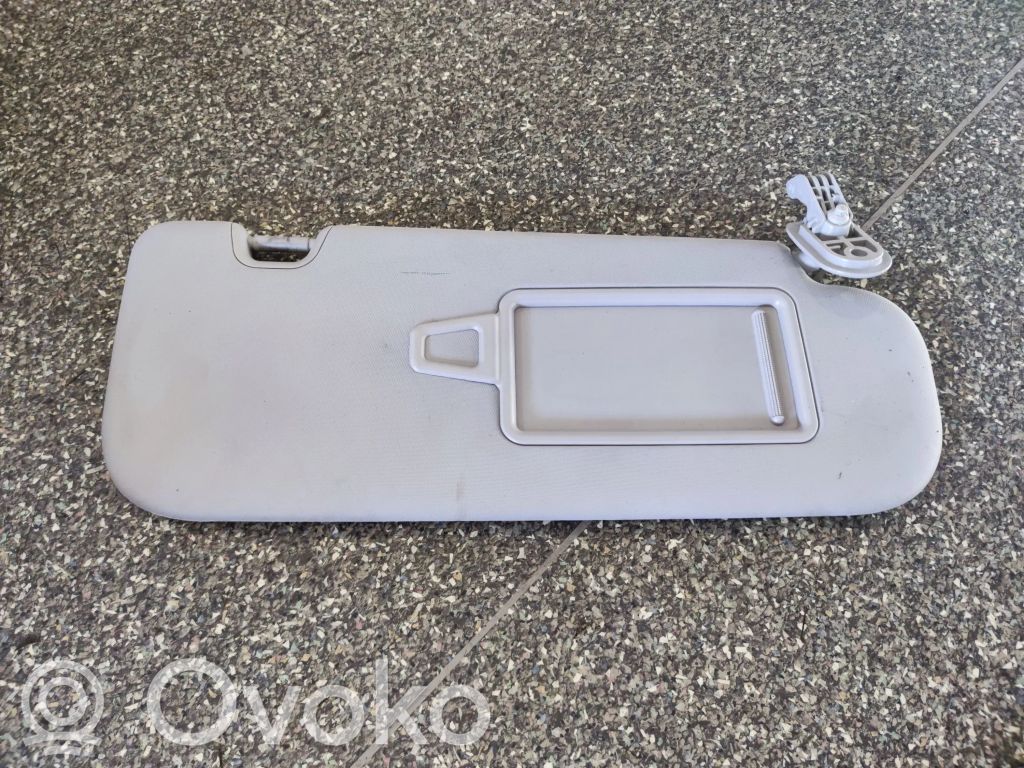 Sun visor