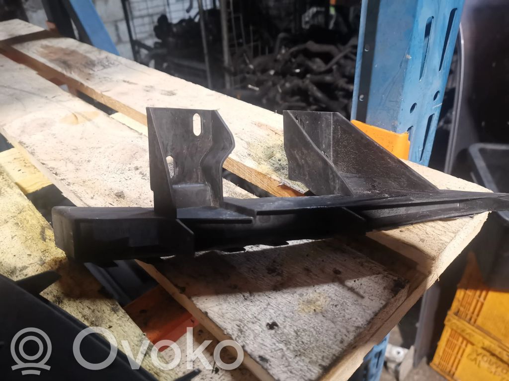 Front bumper mounting bracket   4L0807333