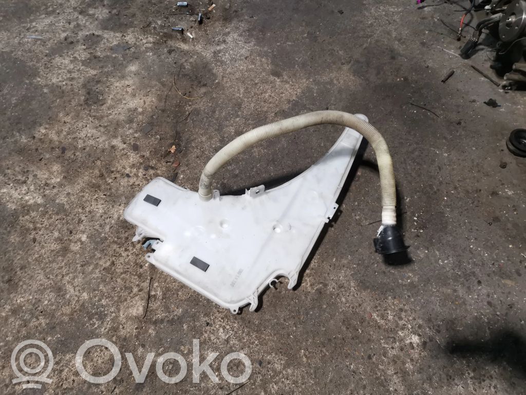 BMW 3 E90 E91 Langų skysčio bakelis 